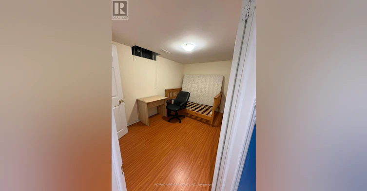 17 Martlesham Road, Markham, ON, L3R 7K4 - 6