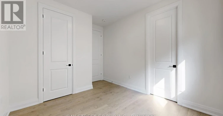 97 Halldorson Avenue, Aurora, ON, L4G 0C5 - 12