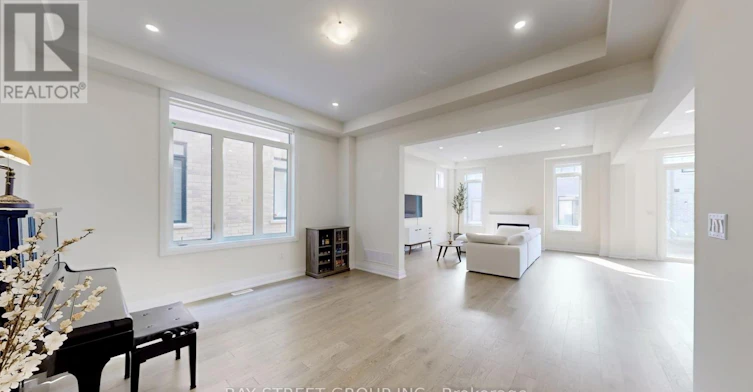97 Halldorson Avenue, Aurora, ON, L4G 0C5 - 3
