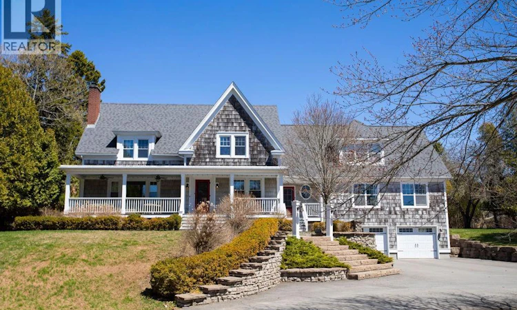 6 Grove Avenue