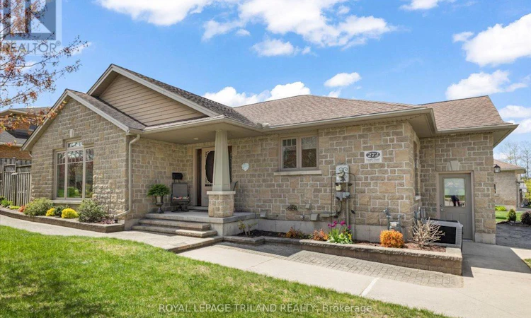 272 4th Street Crescent