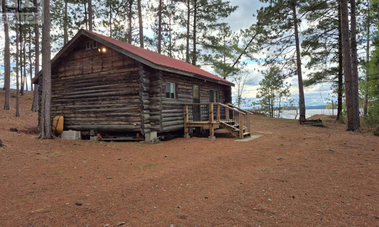 1796B Round Lake Road
