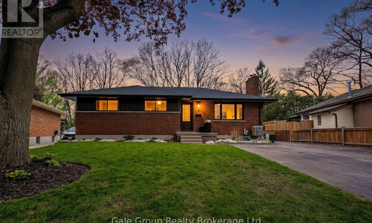 9 Strathcona Drive