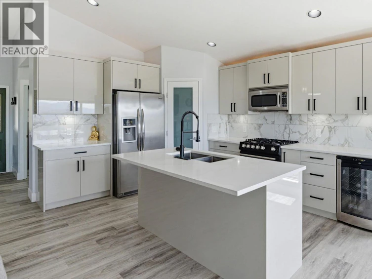 3516 Camelback Drive, Kelowna, BC, V1X 8A7 - 7