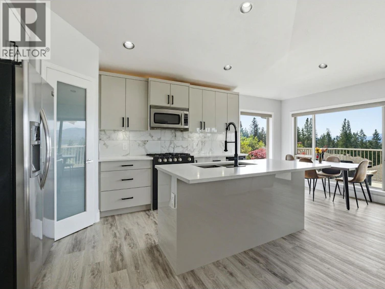 3516 Camelback Drive, Kelowna, BC, V1X 8A7 - 5