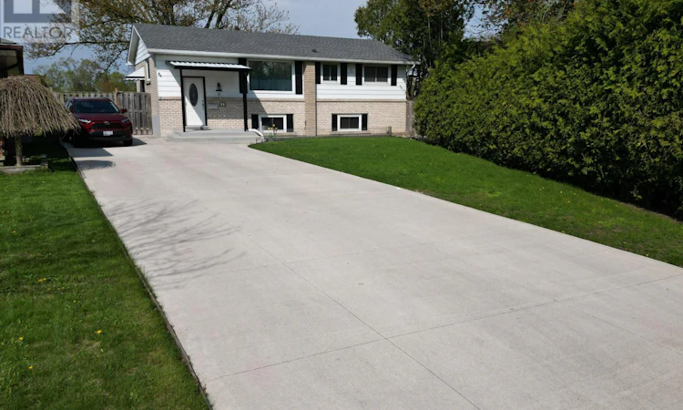 11 Kenwood Crescent