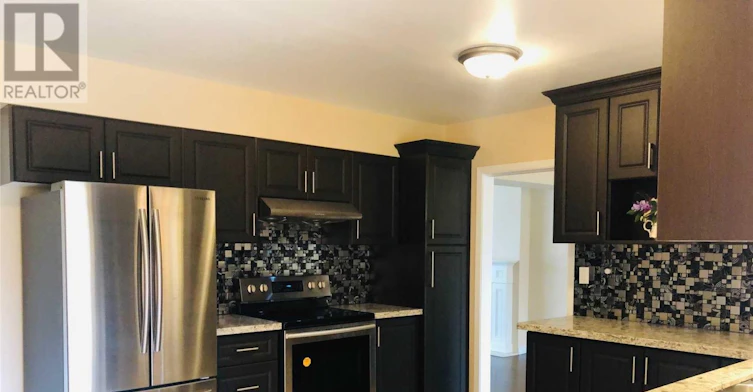 32 Almond Avenue, Markham, ON, L3T 1L1 - 2
