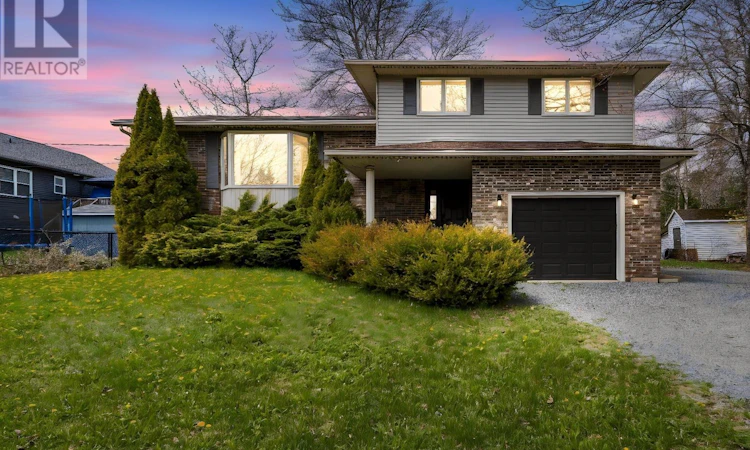 2 Woods Court