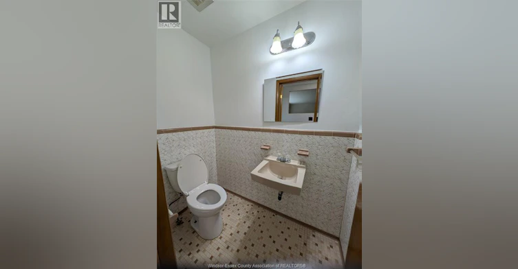 1867 Kent, Windsor, ON, N9E 3R4 - 18