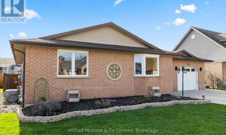 32 River Road WEST