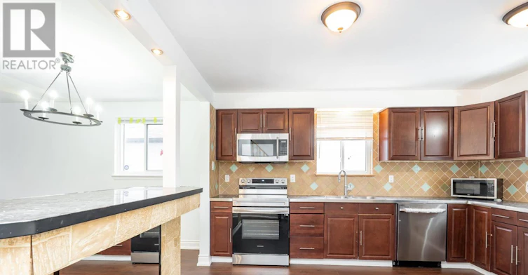 37 Banner Crescent, Ajax, ON, L1S 3S8 - 6