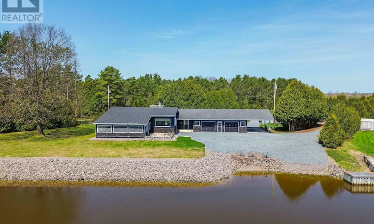 790 Lalande Road