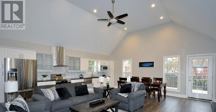 2-33 Beaconsfield Avenue, London, ON, N6C 1B6