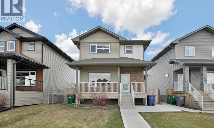923 Kloppenburg Crescent