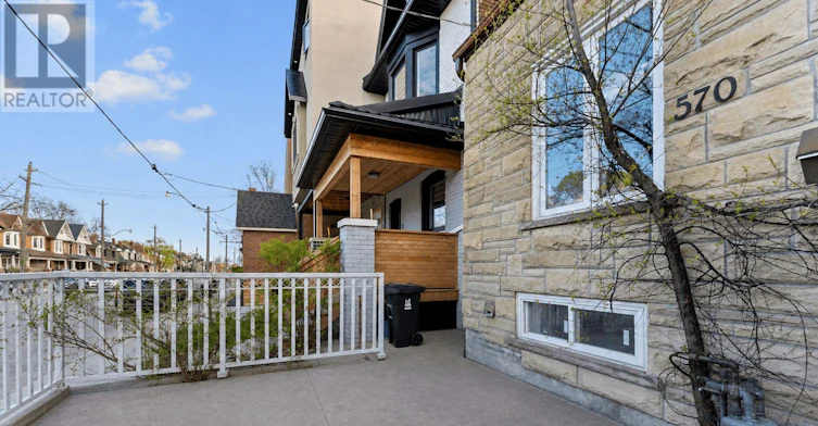 570 Jones Avenue, Toronto, ON, M4J 3H1 - 4
