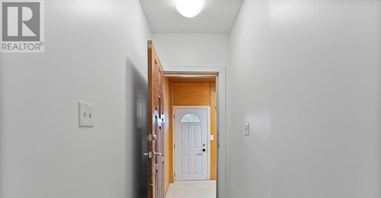 570 Jones Avenue, Toronto, ON, M4J 3H1 - 8