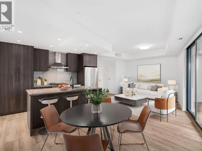 317-3051 Abbott Street - 2