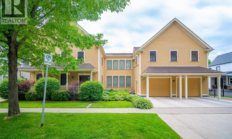 748 Churchill Row