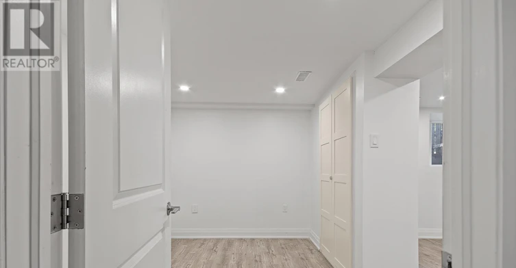 1 (BASEMENT-35 Humberside Avenue, Toronto, ON, M6P 1J6 - 3