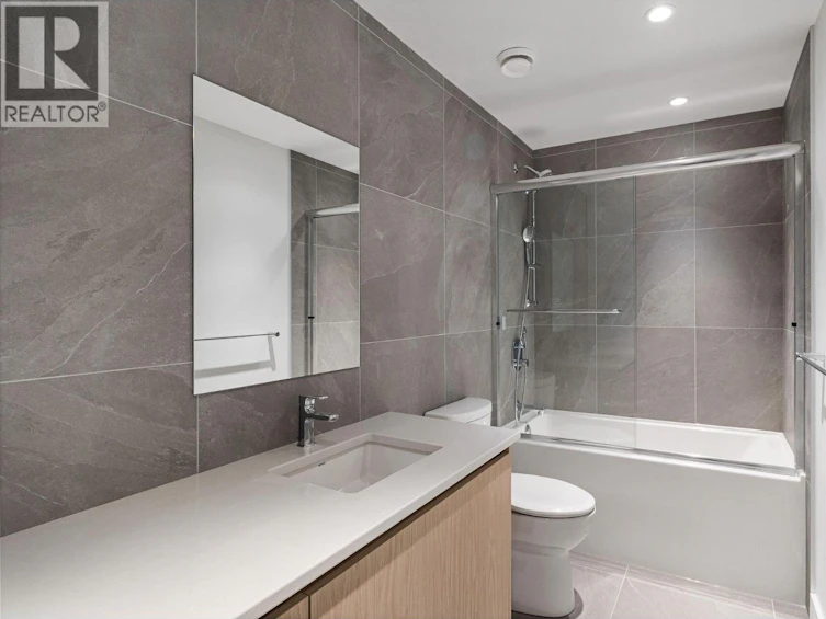 201-3051 Abbott Street, Kelowna, BC, V1Y 0P1 - 3