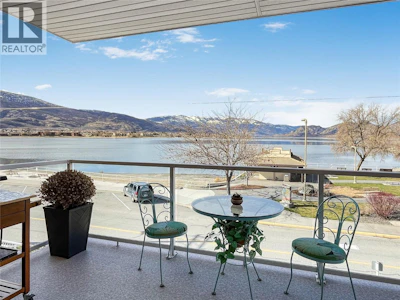 201-6805 Cottonwood Drive - 3