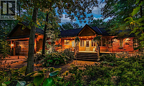 10219 Pinetree Drive, Lambton Shores, ON, N0M 1T0