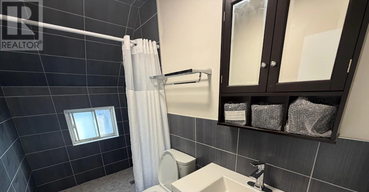 UPPER-515 Warden Avenue, Toronto, ON, M1L 3Z2 - 8