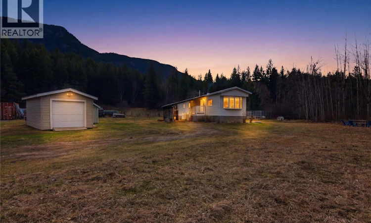 4048 Dixon Mountain Road