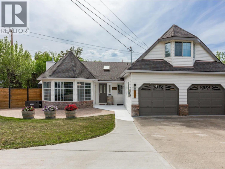 3418 Mariposa Court, Kelowna, BC, V1W 2S9 - 2