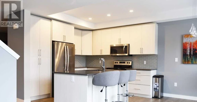 933-933 Manhattan Way, London, ON, N6H 0J7 - 3