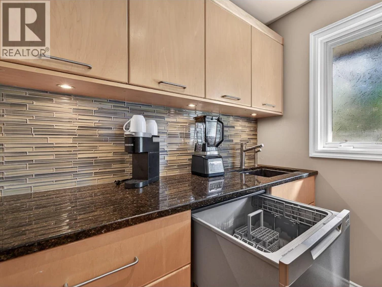 3929 Gallaghers Circle, Kelowna, BC, V1W 3Z9 - 40