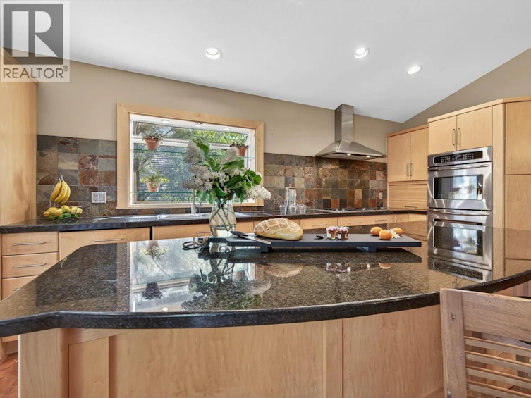 3929 Gallaghers Circle, Kelowna, BC, V1W 3Z9 - 21