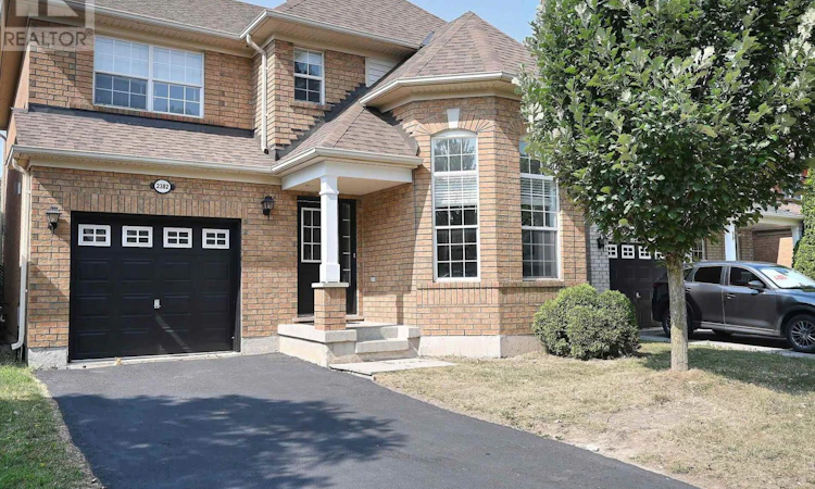 2382 Falkland Crescent