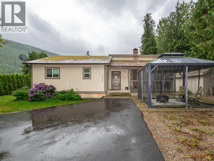 1226 S Green Road, Sicamous, BC, V0E 2V1 - 32