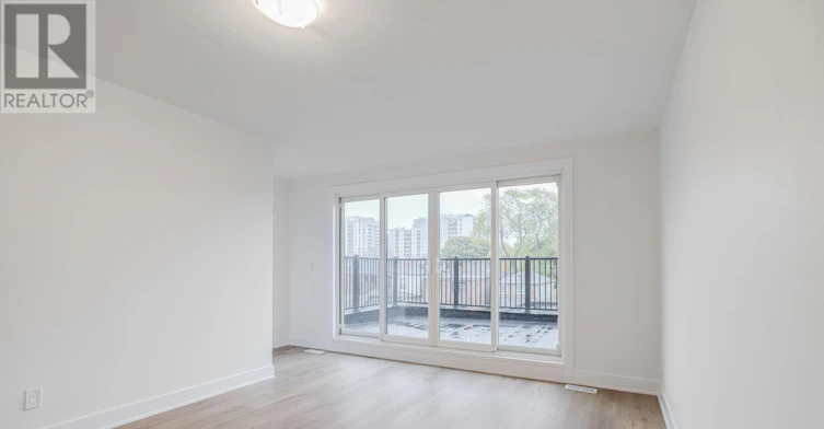 3 (UPPER-231 Symington Avenue, Toronto, ON, M6P 3W5 - 10