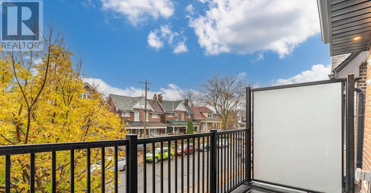 3 (UPPER-231 Symington Avenue, Toronto, ON, M6P 3W5 - 23