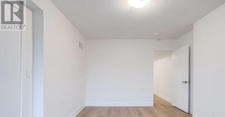 3 (UPPER-231 Symington Avenue, Toronto, ON, M6P 3W5 - 21