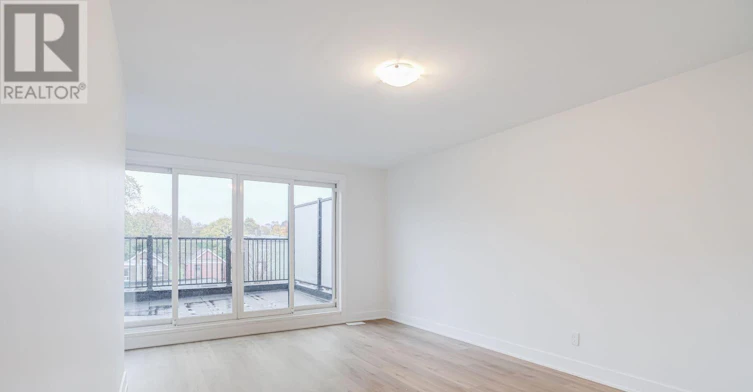 3 (UPPER-231 Symington Avenue, Toronto, ON, M6P 3W5 - 11