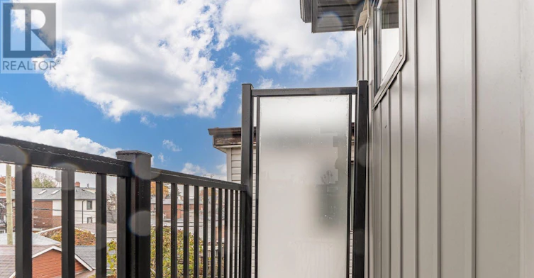 3 (UPPER-231 Symington Avenue, Toronto, ON, M6P 3W5 - 24