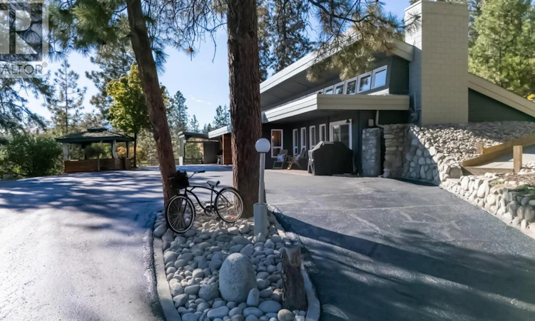5290 Trepanier Bench Road