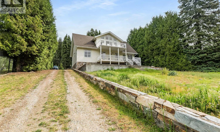 3275 Broadwater Road