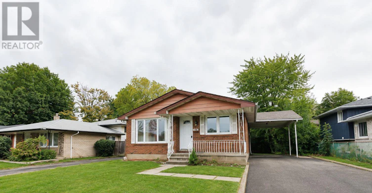 10 Trelawn Parkway, Welland, ON, L3C 1W3