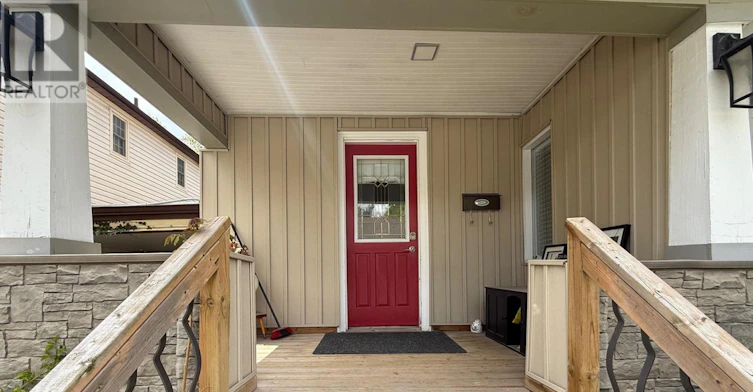 UPPER UNIT-5715 Highland Avenue, Niagara Falls, ON, L2G 4X2 - 2
