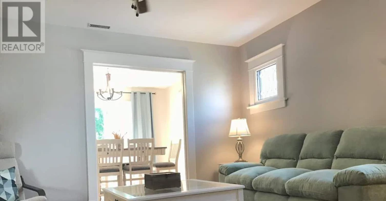UPPER UNIT-5715 Highland Avenue, Niagara Falls, ON, L2G 4X2 - 5