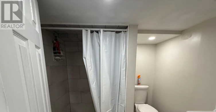 LOWER UNIT-5715 Highland Avenue, Niagara Falls, ON, L2G 4X2 - 12