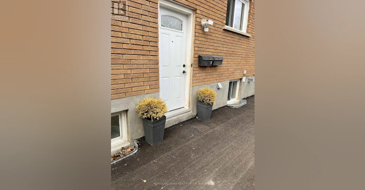 B-1540 Maxime Street, Ottawa, ON, K1B 3L1