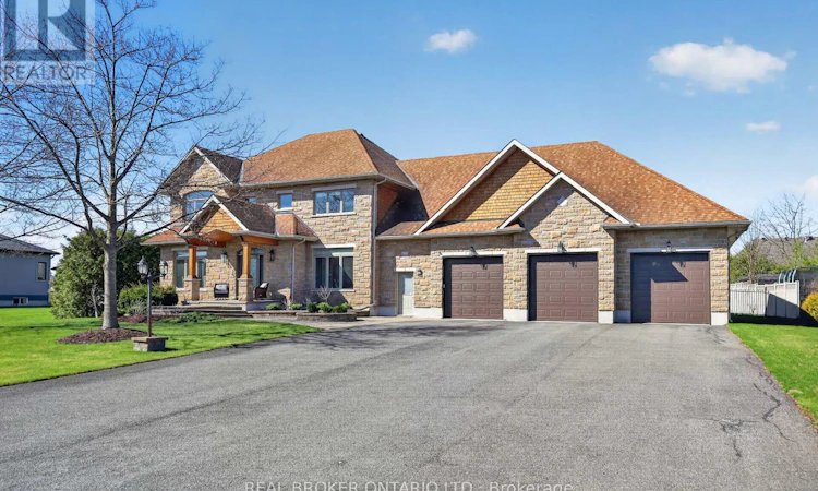 465 Lockmaster Crescent