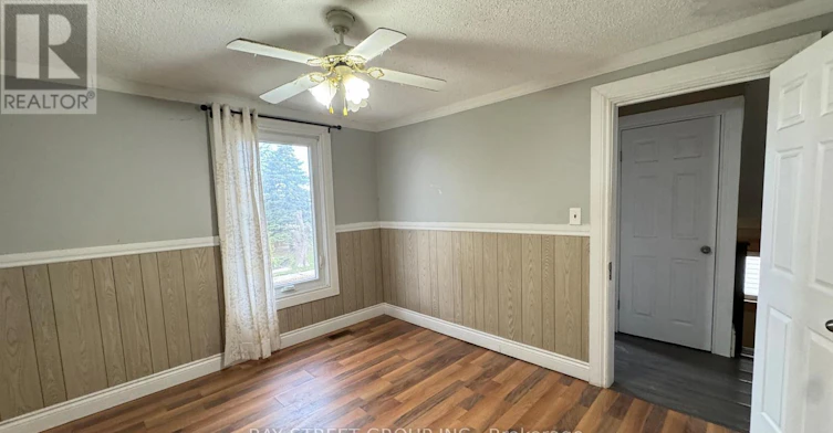 UPPER-5114 Mcrae Street, Niagara Falls, ON, L2E 1P5 - 12