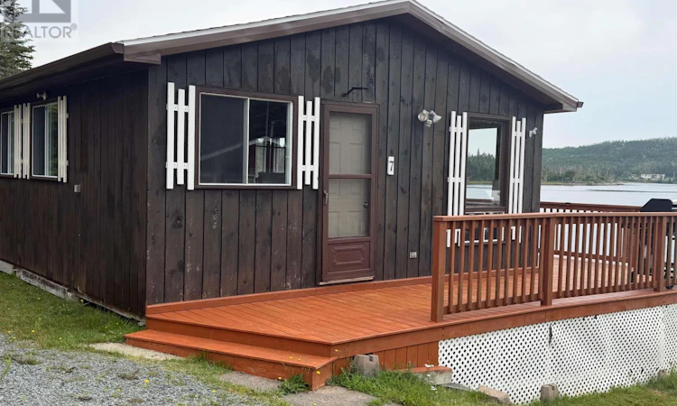 145 Liscomb Point Road West