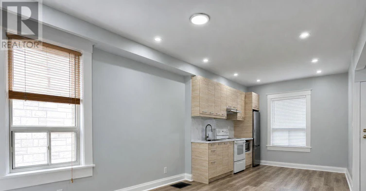 MAIN FLOOR-225 Coxwell Avenue, Toronto, ON, M4L 3B4